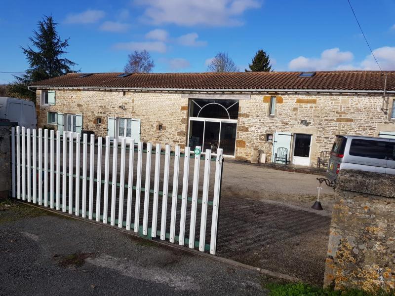 Le Pommier Chambre D'Hote Clussais-la-Pommeraie Exterior foto